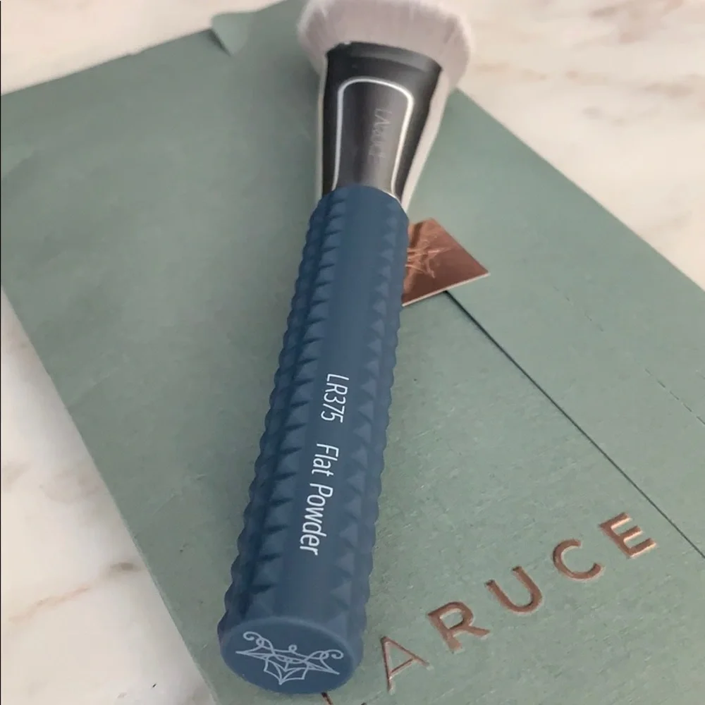 Laruce Essentials Brush Set in Blue